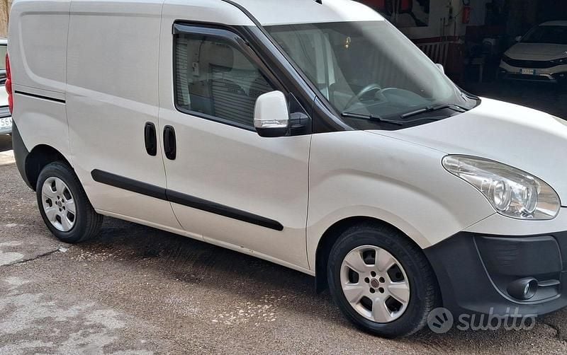 Usata Fiat Doblò 120 CV (88 kW) 2013 Monovolume