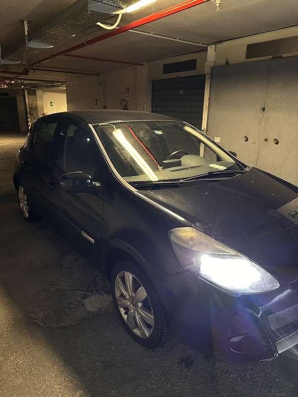 Usata Renault Clio IV Dynamique 75 CV (55 kW) 2012 Berlina
