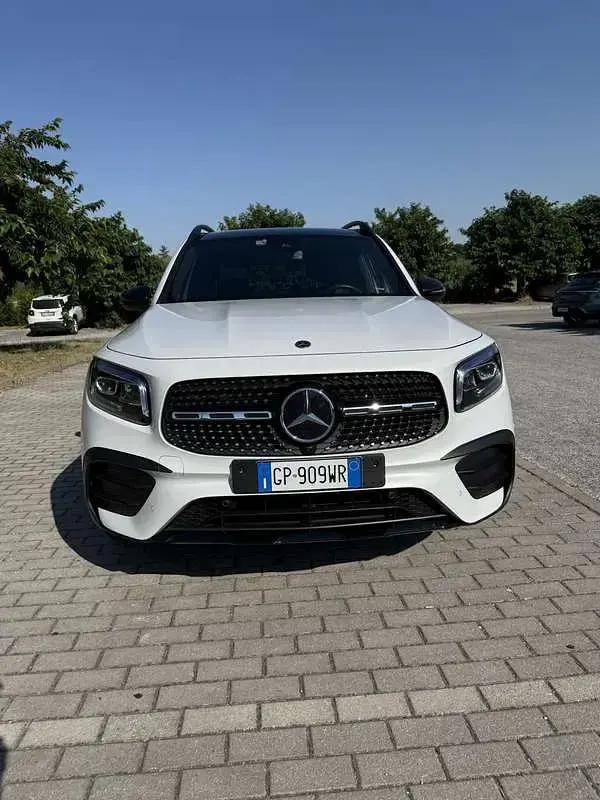 Usata Mercedes GLB200 Premium 163 CV (119 kW) 2023 Bianco SUV