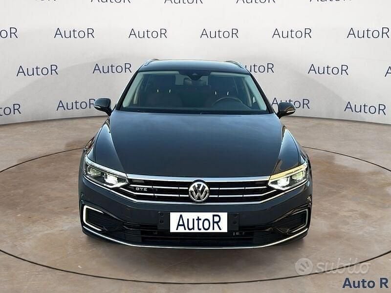 Usata VW Passat GTE 218 CV (160 kW) 2019 Grigio Station wagon