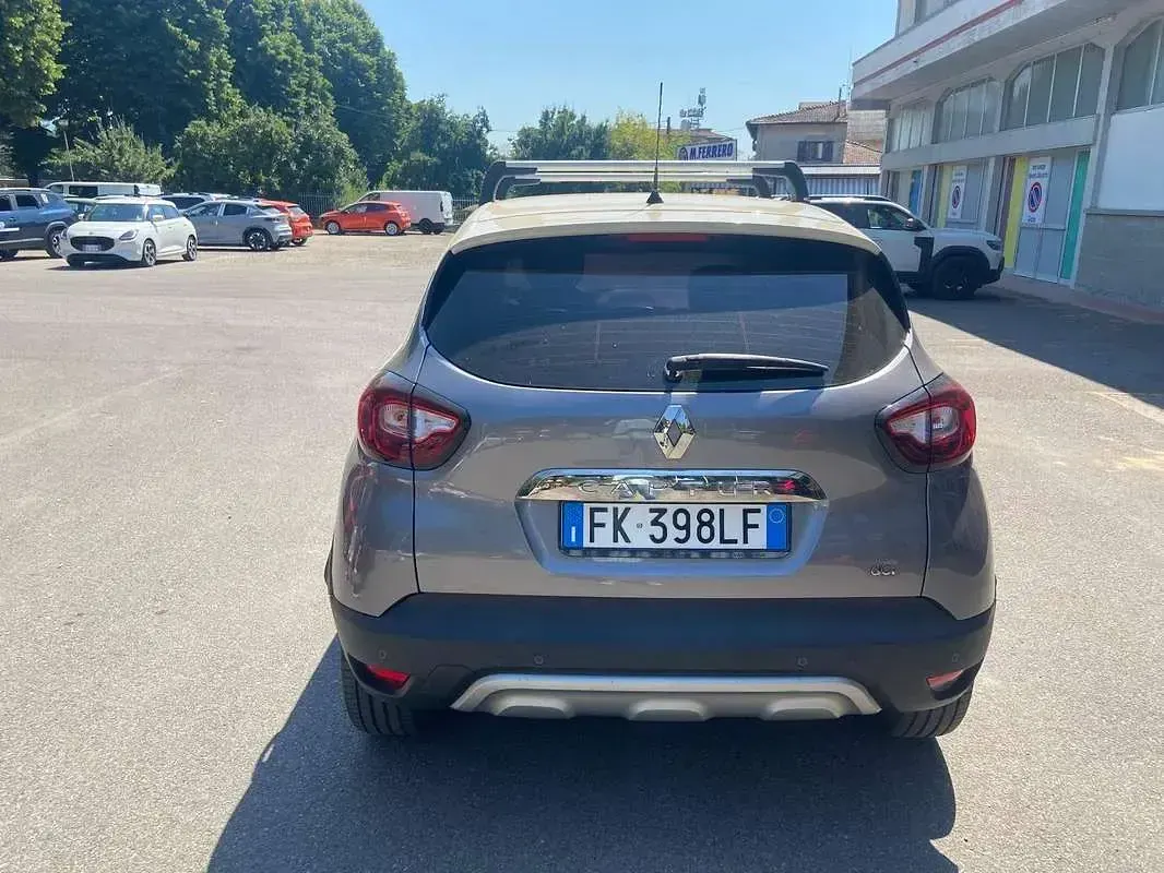 Usata Renault Captur Edition One 110 CV (80 kW) 2017 Grigio SUV