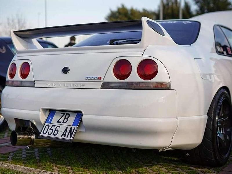 Usata Nissan Skyline 286 CV (210 kW) 1995 Bianco Coupé