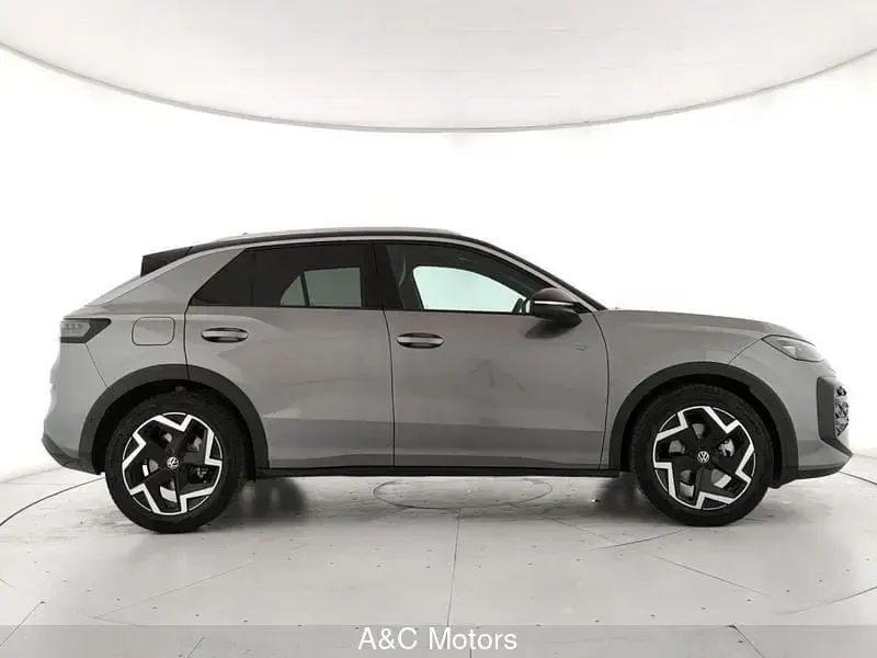 Nuova VW T-Roc R-line 150 CV (110 kW) 2026 Grigio SUV