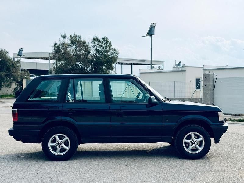 Usata Land Rover Range Rover 136 CV (100 kW) 1999 Blu SUV