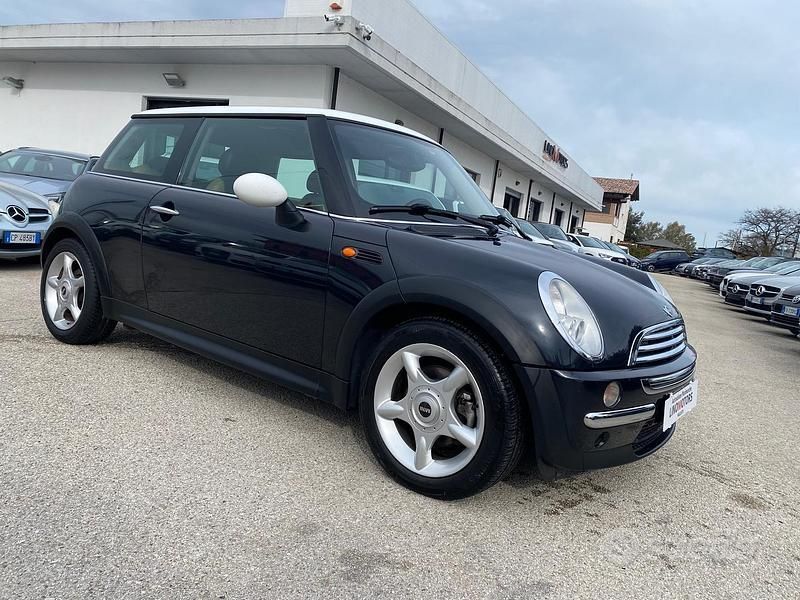 Usata 2005 Mini One D Due volumi | 5300 € (Cara) - Immagine 1/4