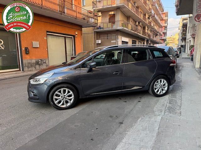 Usata Renault Clio GrandTour Intens 90 CV (66 kW) 2017 Grigio scuro Station wagon