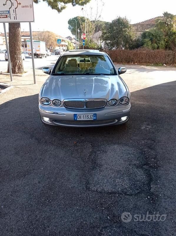 Grigio Usata 2004 Jaguar X-type Tre volumi | 4500 € - Immagine 1/4