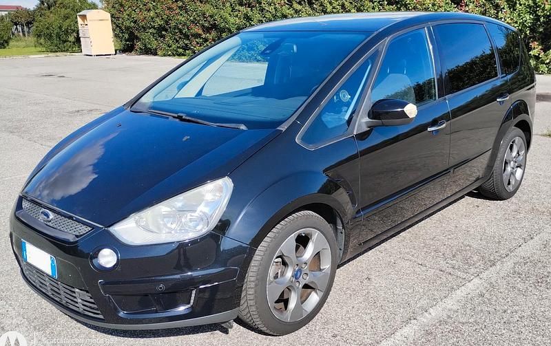 Usata Ford S-MAX S 140 CV (102 kW) 2008 Nero Monovolume
