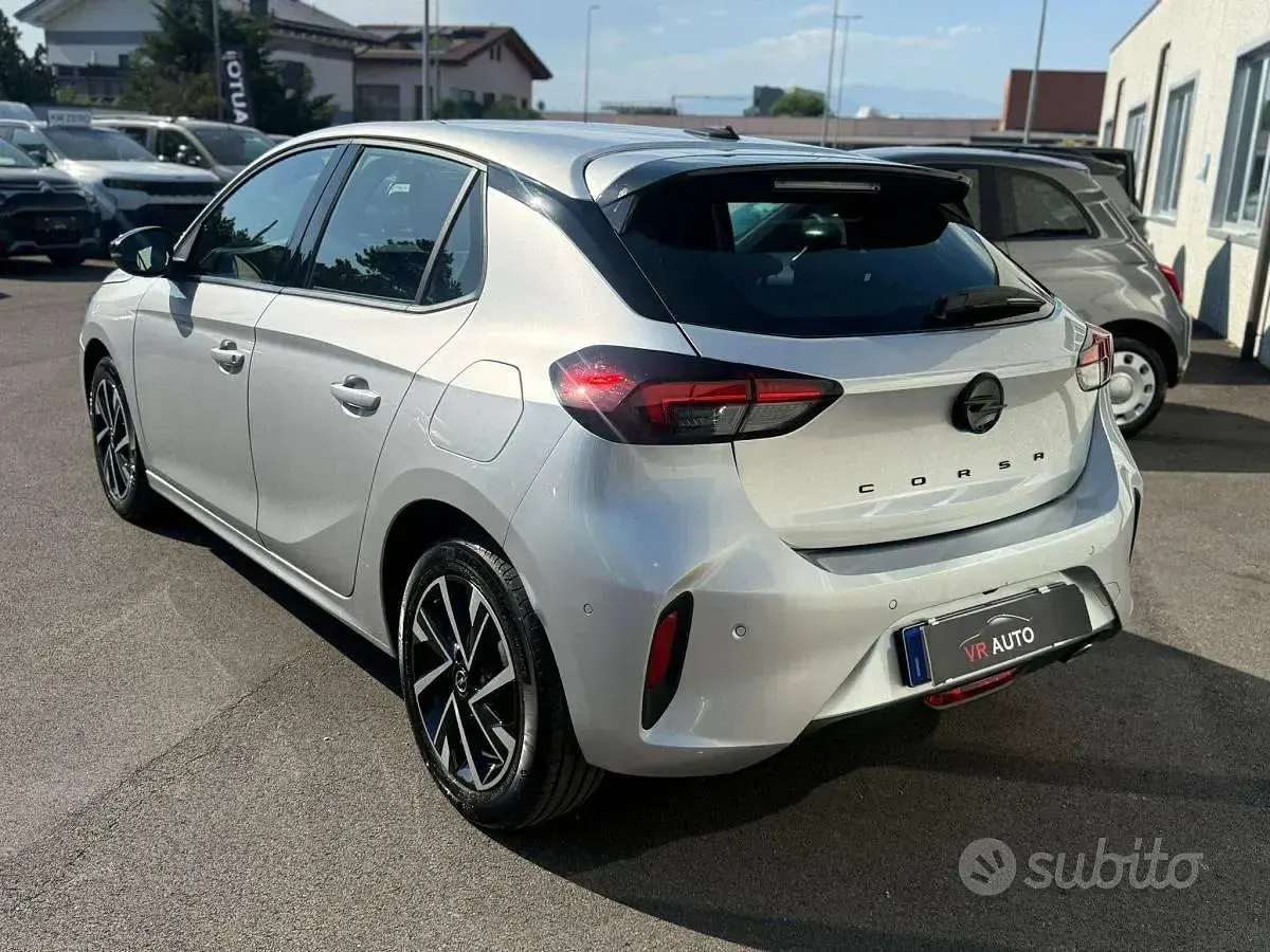 Usata Opel Corsa S 101 CV (74 kW) 2025 Arktis white Utilitaria
