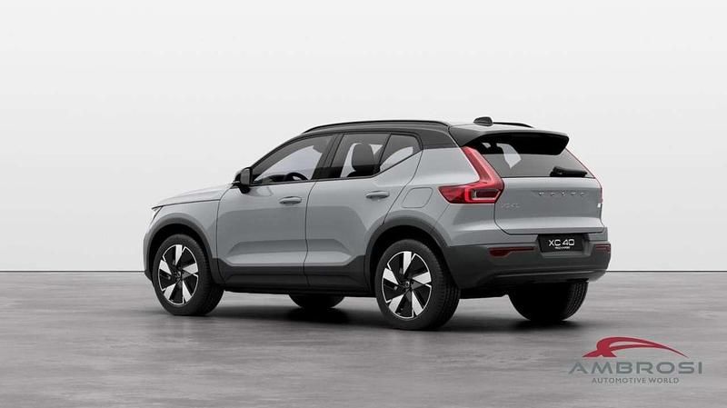 Nuova Volvo XC40 Core 185 kW (252 CV) 2025 Grigio SUV