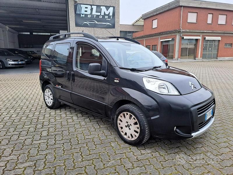 Usata Citroën Nemo 73 CV (53 kW) 2011 Grigio Monovolume