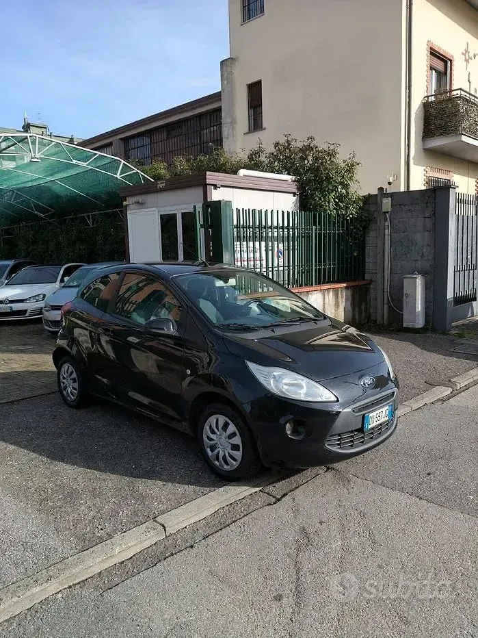 Usata Ford Ka Titanium 75 CV (55 kW) 2009 Nero Utilitaria