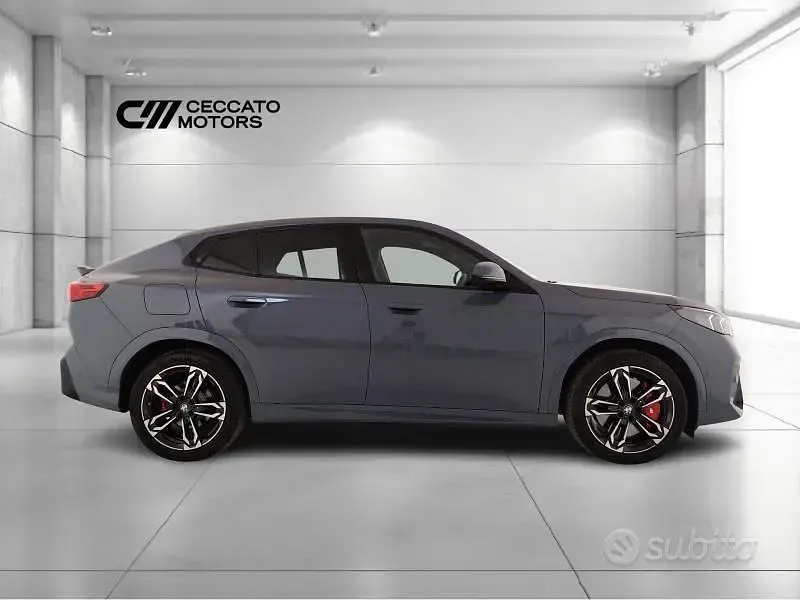 Usata BMW iX2 M Sport 150 kW (204 CV) 2025 Grigio SUV