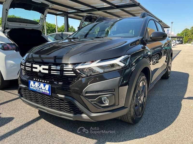 Nuova Dacia Sandero Expression 101 CV (74 kW) 2025 Nero Berlina