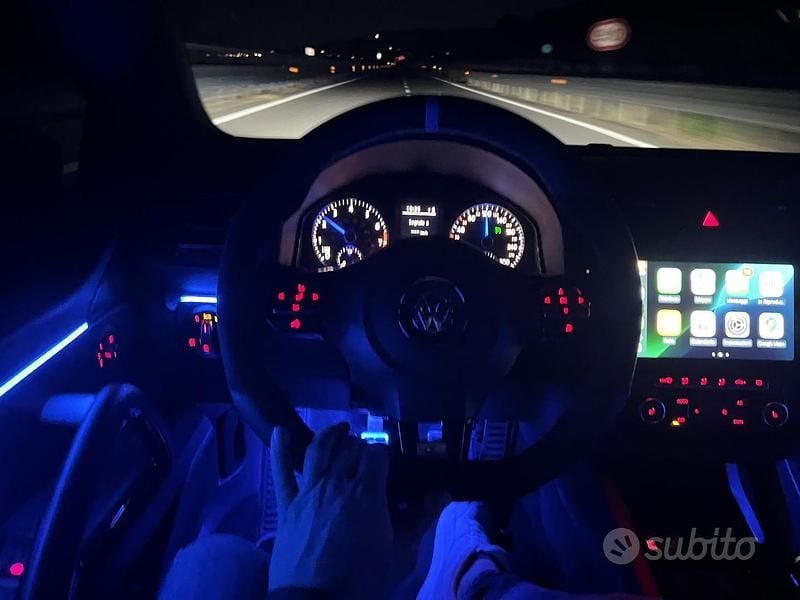 Begagnad VW Scirocco R 265 HK (194 kW) 2010