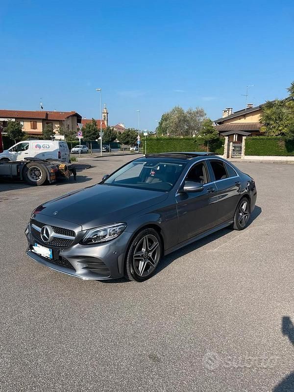 Grigio Usata 2019 Mercedes C220 Tre volumi | 21.000 € (Molto cara) - Immagine 1/4