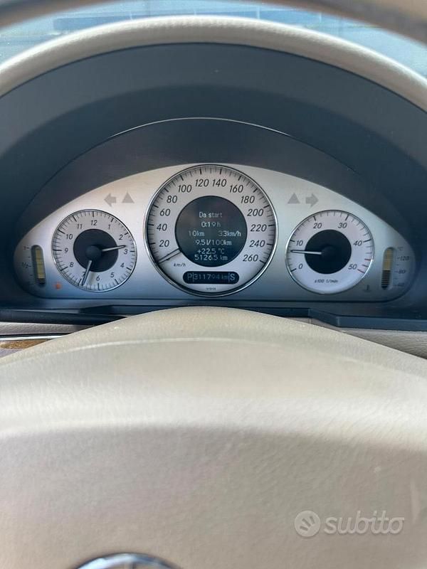 Usata Mercedes E280 2006 Grigio Berlina