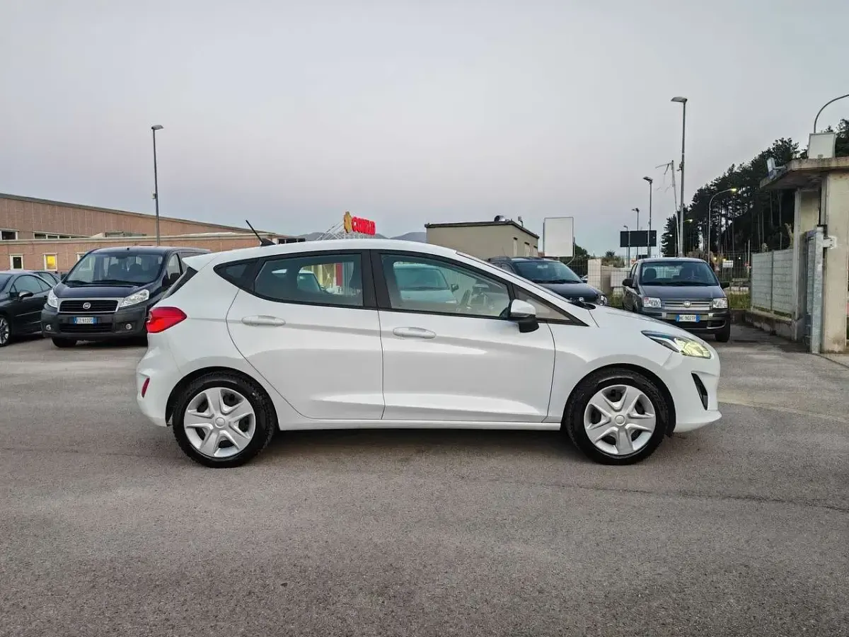 Second-hand Ford Fiesta Titanium 86 CP (63 kW) 2020 Alb Hatchback