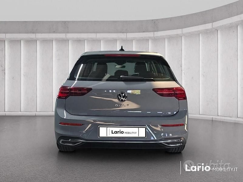 Usata VW Golf VIII Edition 150 CV (110 kW) 2020 Grigio medio Berlina