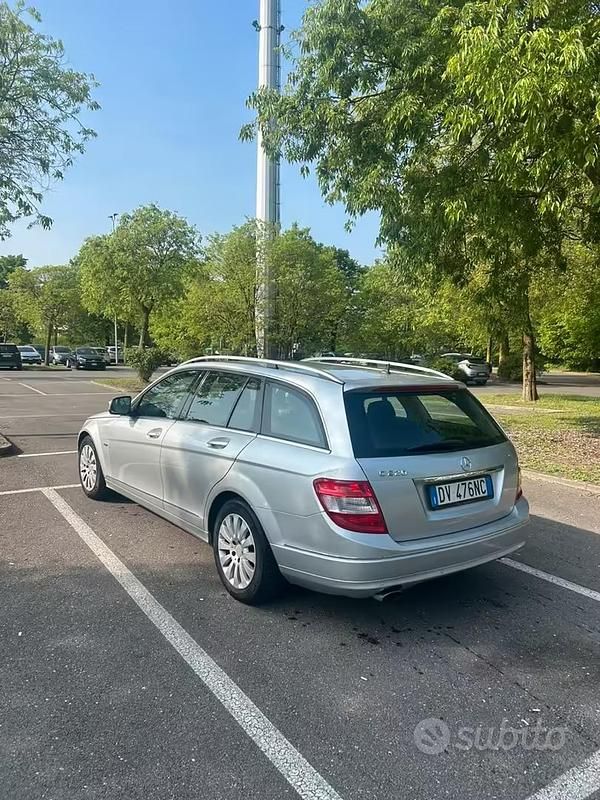 Usata Mercedes C220 170 CV (125 kW) 2009 Grigio Station wagon
