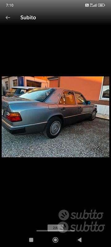 Usata Mercedes E200 1990 Grigio Berlina