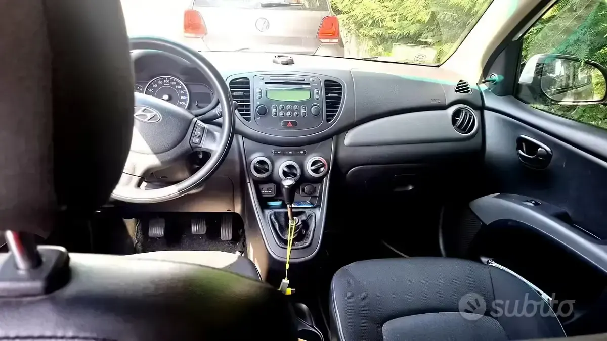 Usata Hyundai i10 66 CV (48 kW) 2013 Bianco Utilitaria