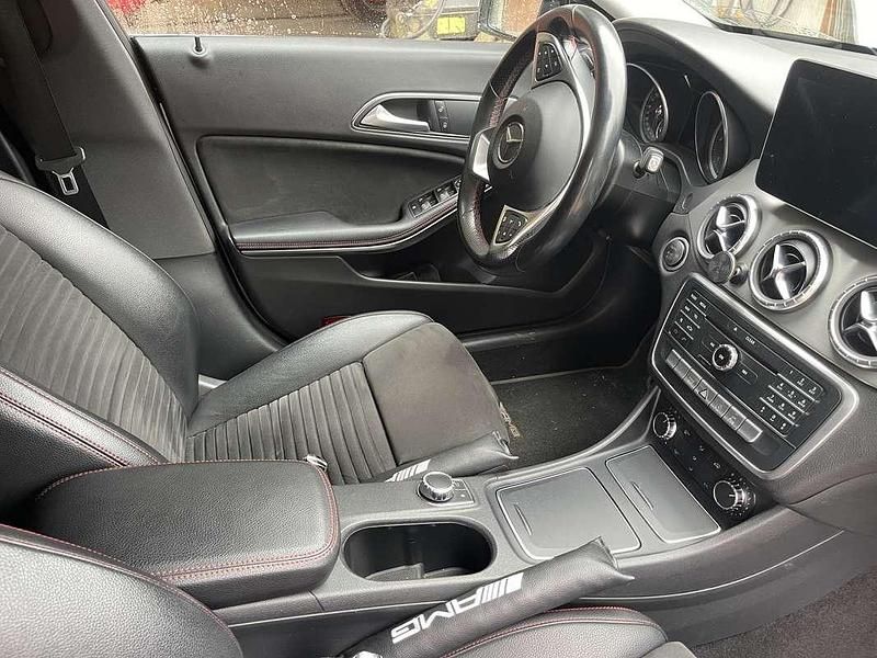 Usata Mercedes CLA200 Shooting Brake Premium 136 CV (100 kW) 2017 Station wagon