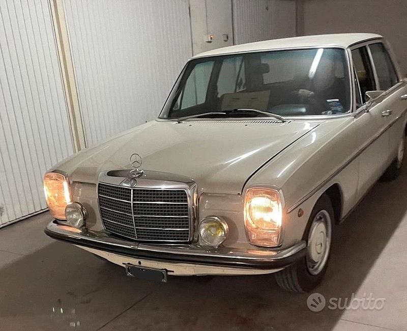 Occasion Mercedes W115 1970 Berline