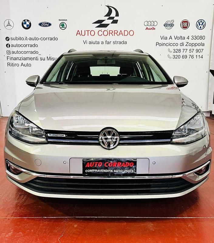 Usata VW Golf VII Business 130 CV (95 kW) 2019 Grigio Station wagon