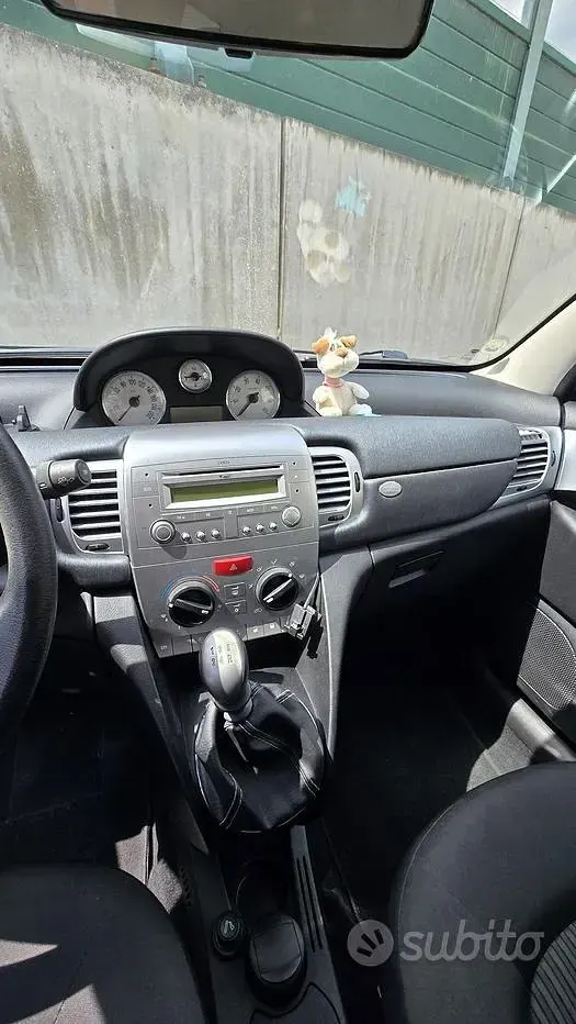 Usata Lancia Ypsilon 60 CV (44 kW) 2010 Utilitaria