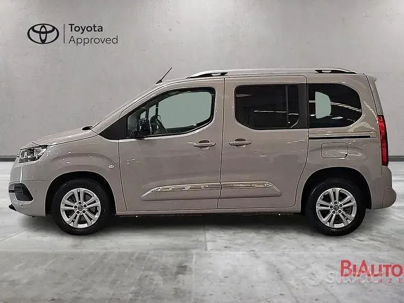 Usata Toyota Proace Verso City 101 CV (74 kW) 2022 Grigio Station wagon