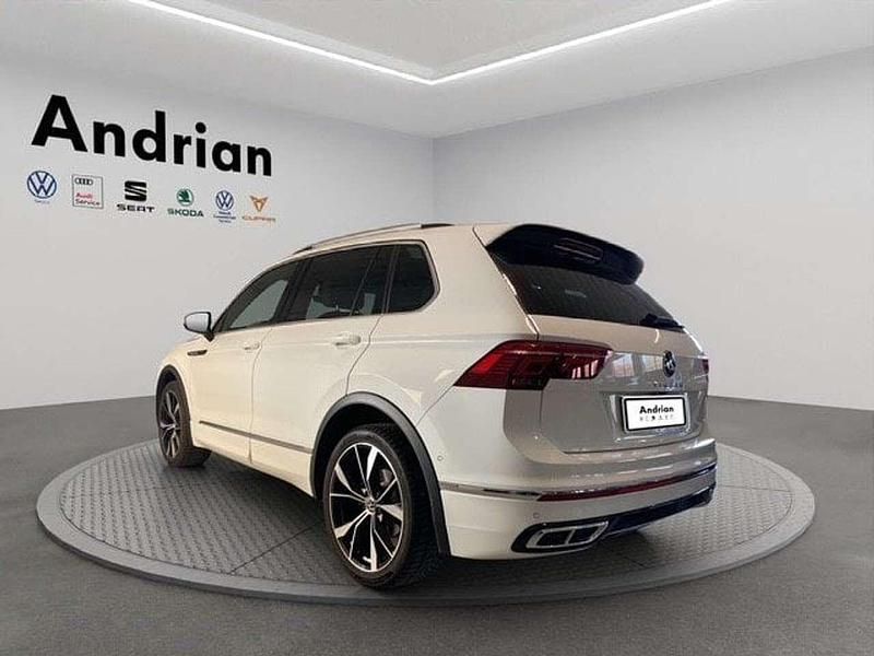 Usata VW Tiguan R-line 150 CV (110 kW) 2021 Bianco SUV