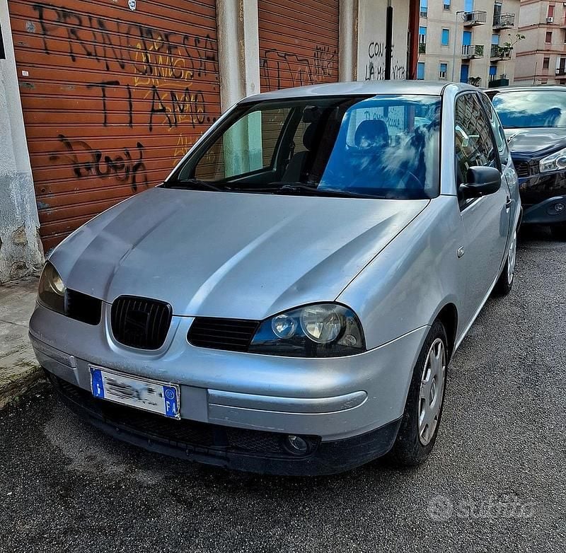 Grigio Usata 2002 Seat Arosa Due volumi | 1500 € (Cara) - Immagine 1/4