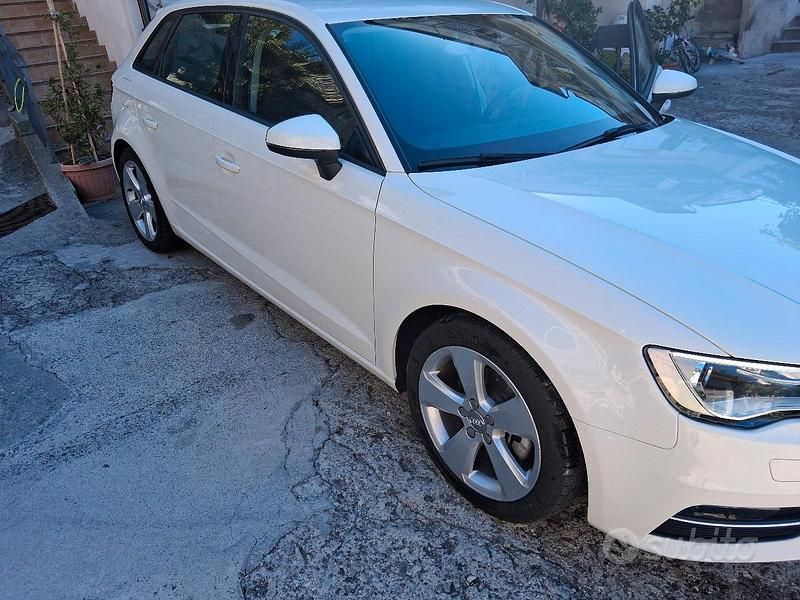 Usata Audi A3 Attraction 110 CV (80 kW) 2015 Bianco Berlina