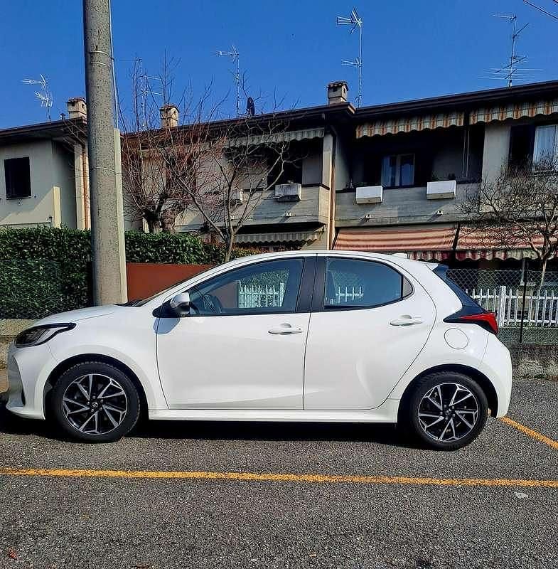 Usata Toyota Yaris Hybrid Trend 116 CV (85 kW) 2022 Berlina