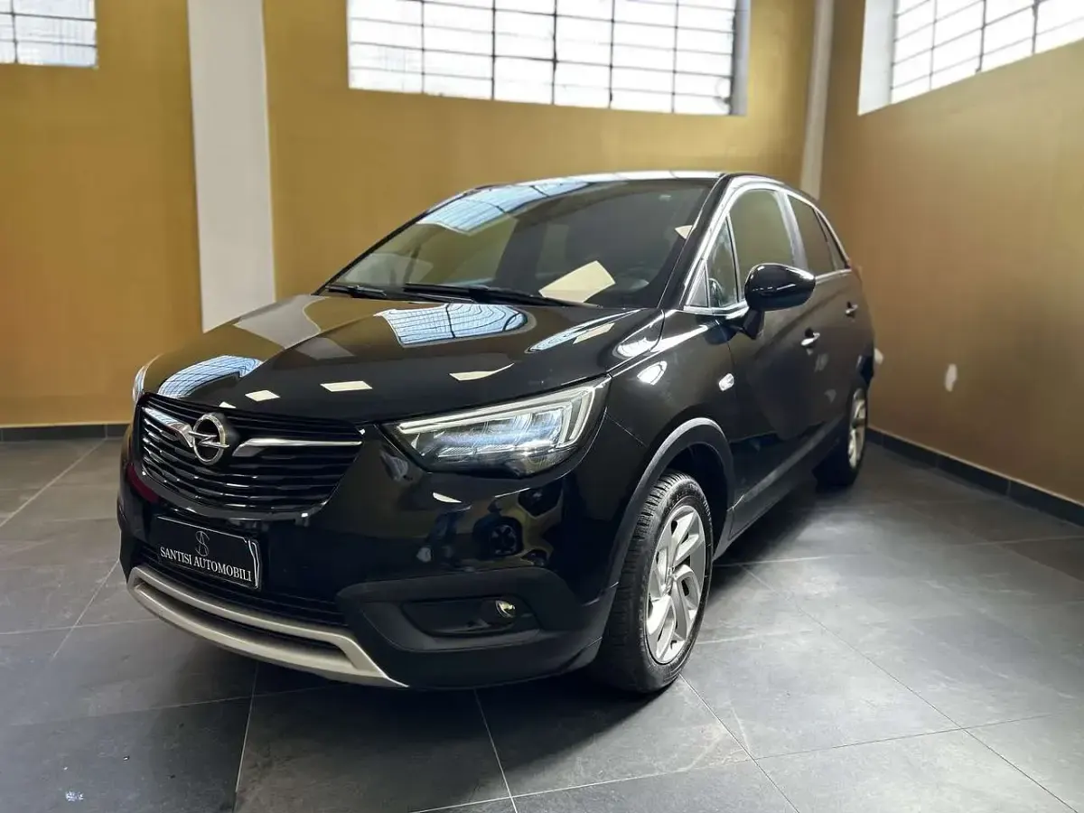 Usata Opel Crossland X Innovation 131 CV (96 kW) 2020 Noir perla metallizzato SUV