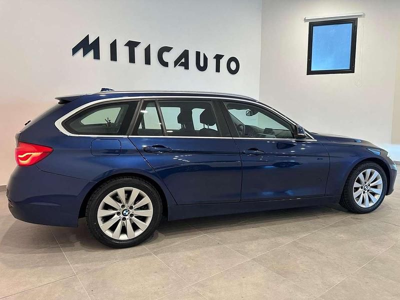 Usata BMW 318 Advantage 150 CV (110 kW) 2018 Blu Station wagon