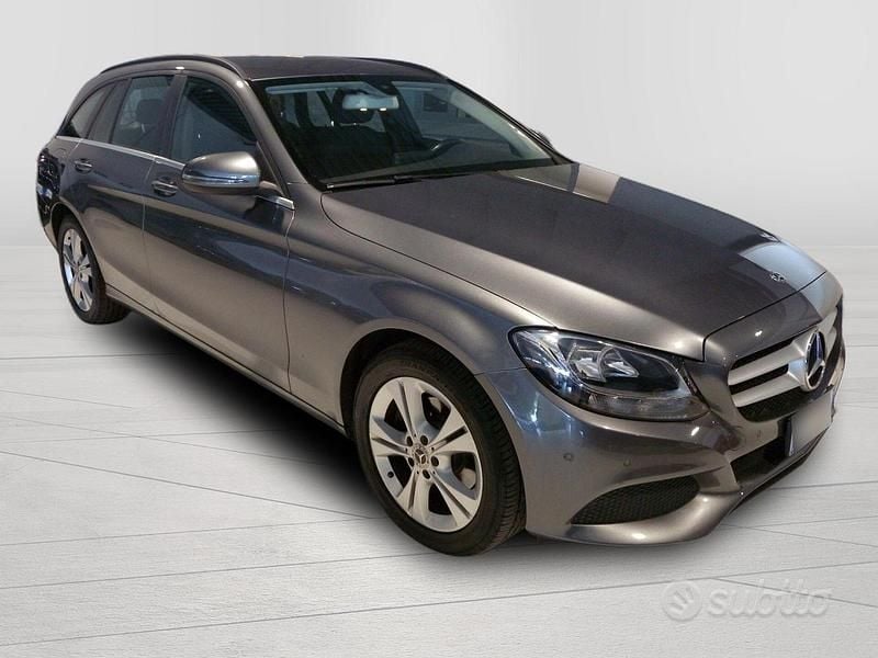 Grigio Usata 2018 Mercedes C220 Business Tre volumi | 21.400 € (Buon prezzo) - Immagine 1/4