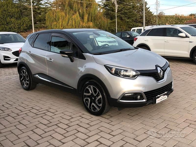 Usata Renault Captur 90 CV (66 kW) 2014 Grigio SUV