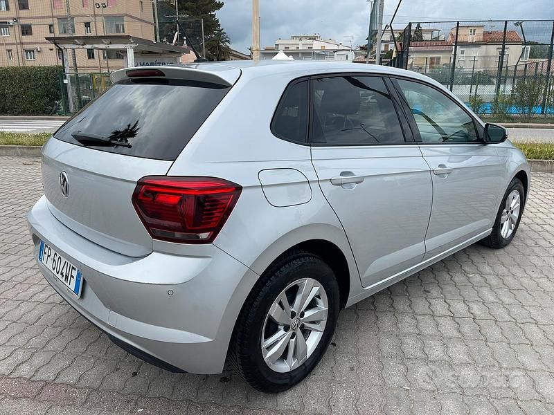 Usata VW Polo Comfortline 80 CV (58 kW) 2018 Grigio Utilitaria