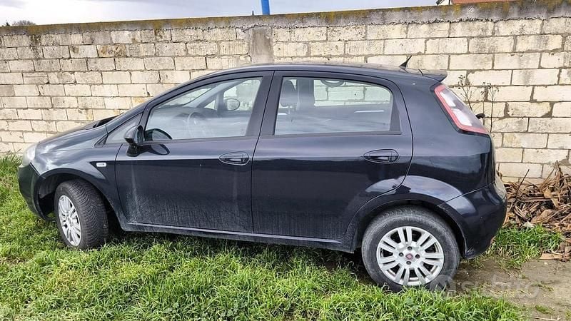 Brugt Fiat Punto 77 HK (56 kW) 2014 Sort Sedan