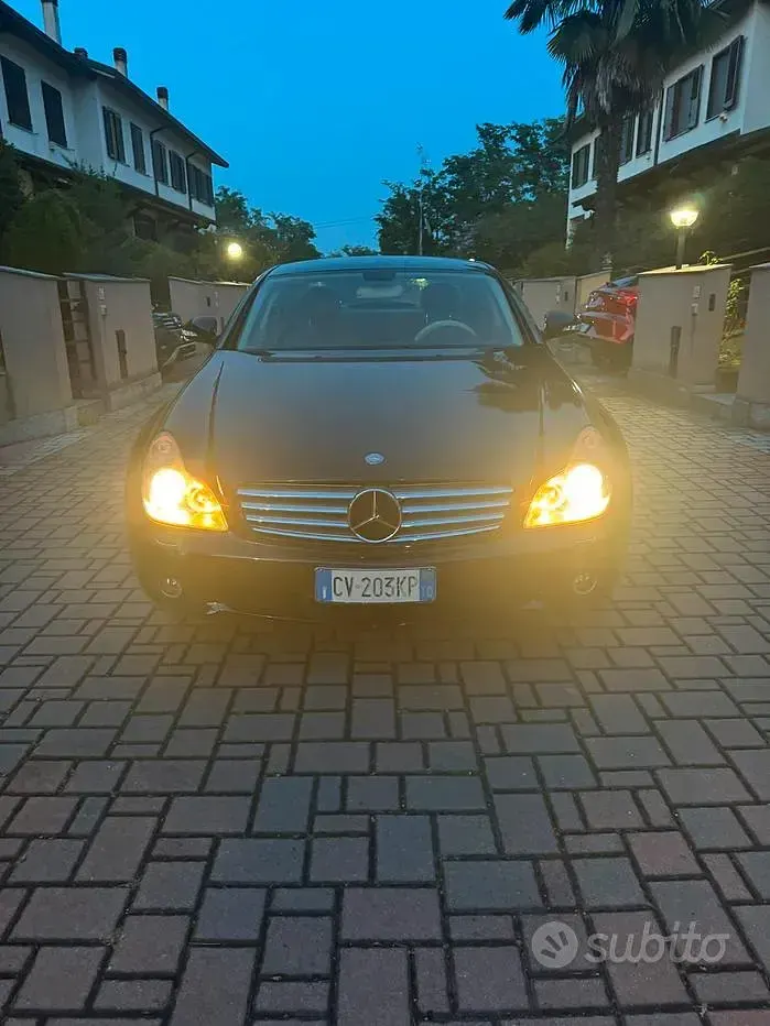 Usata Mercedes CLS350 272 CV (200 kW) 2005 Coupé
