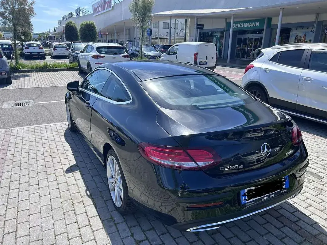 Usata Mercedes C220 Premium 170 CV (125 kW) 2017 Nero Coupé