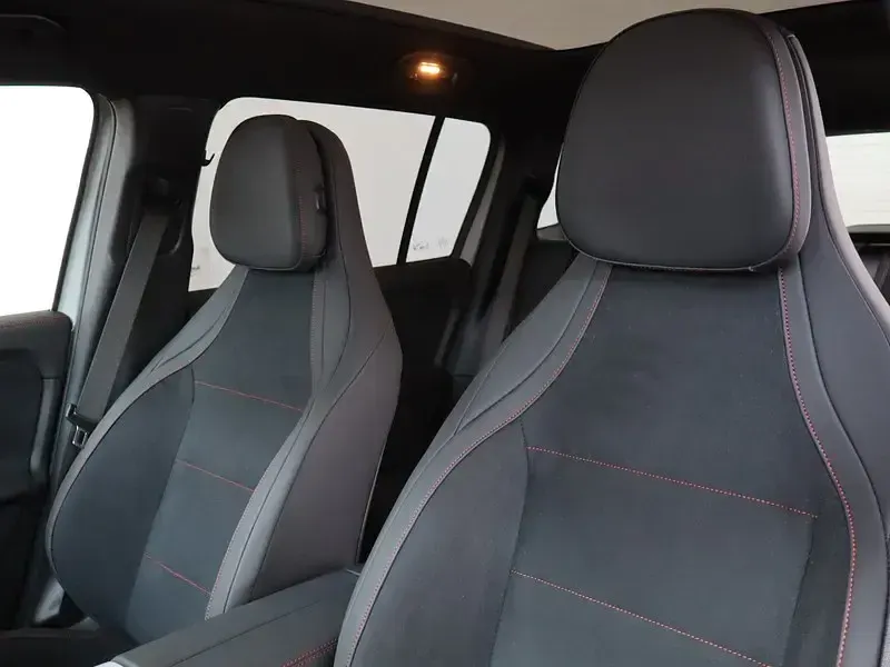 Nuova Mercedes GLB200 Advanced Plus 163 CV (119 kW) 2026 Grigio SUV
