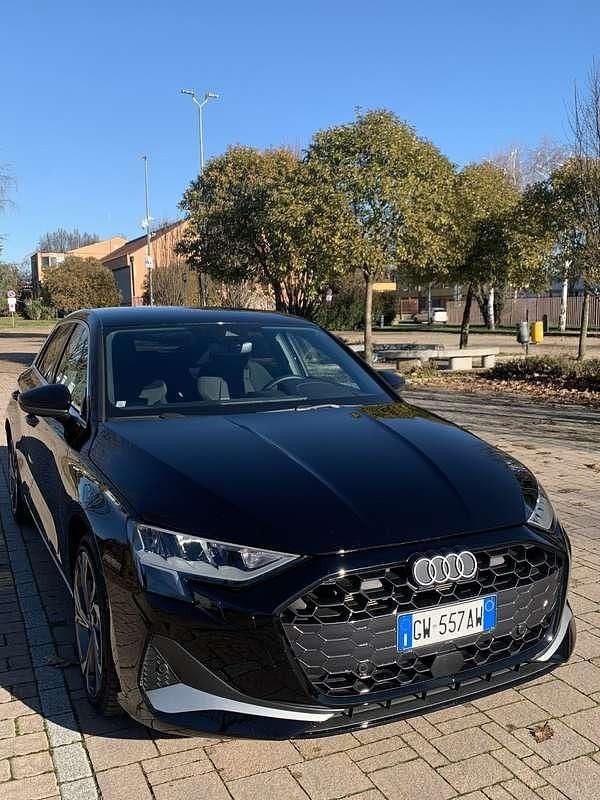 Usata 2024 Audi A3 Ambiente Berlina | 32.000 € (Super prezzo) - Immagine 1/4
