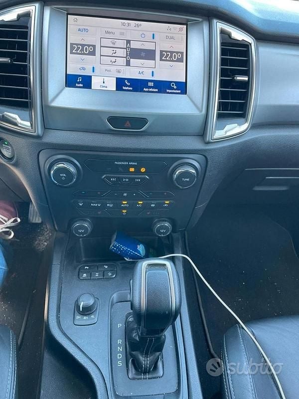 Usata Ford Ranger 213 CV (156 kW) 2022 Grigio Pick-up