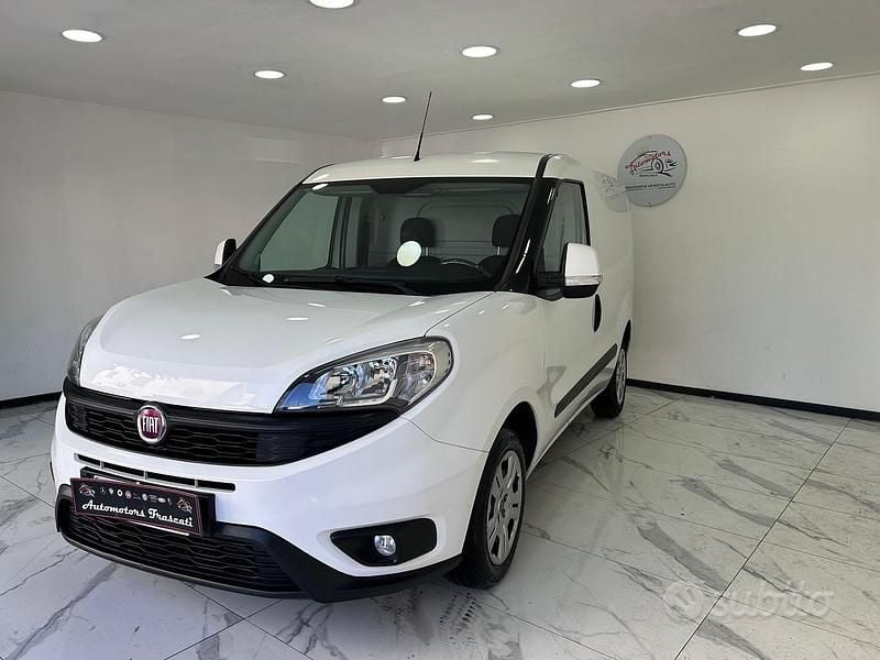 Usata Fiat Doblò 90 CV (66 kW) 2015 Bianco Monovolume