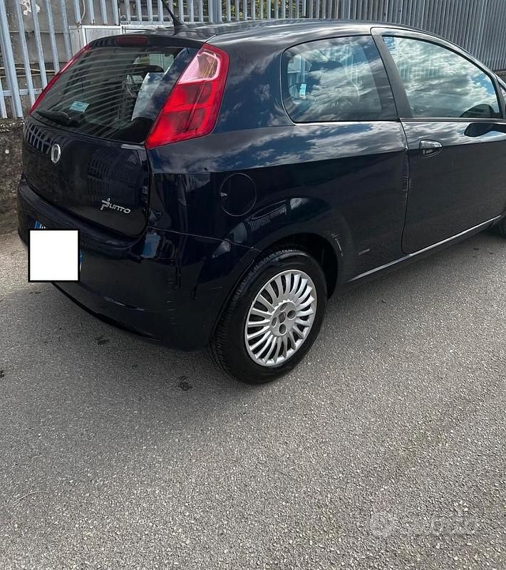 Usata Fiat Grande Punto 75 CV (55 kW) 2008 Blu Utilitaria