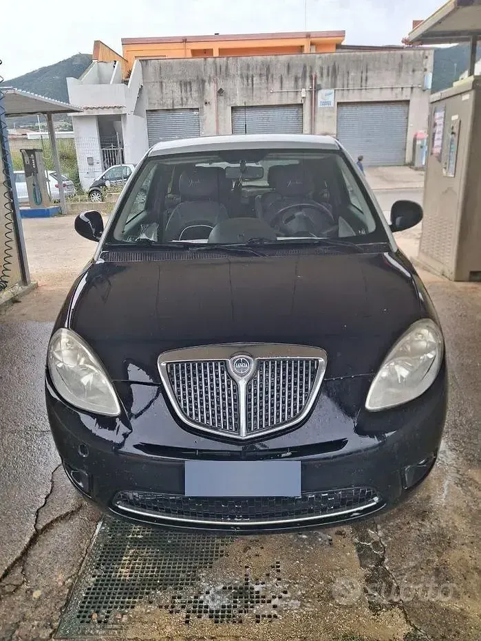Usata Lancia Ypsilon 75 CV (55 kW) 2010 Utilitaria