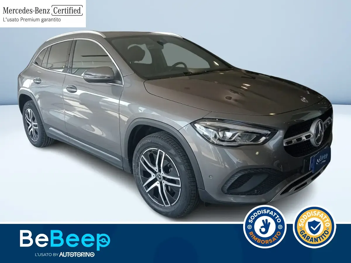 Usata Mercedes GLA200 150 CV (110 kW) 2022 Grigio metallizzato SUV